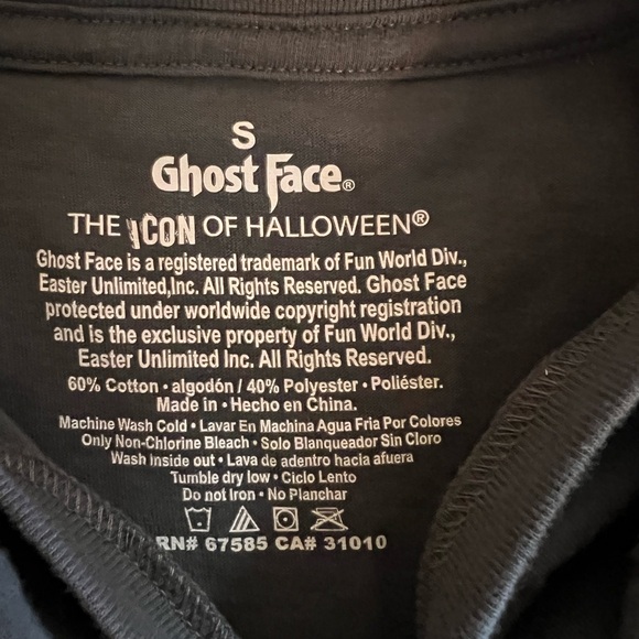 Mens Ghost Face Shirt Scream Let’s Watch Scary Movies Black size small PRE-OWNED - Picture 3 of 4